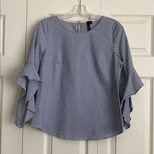 Wide Sleeve Quarter Sleeve Top